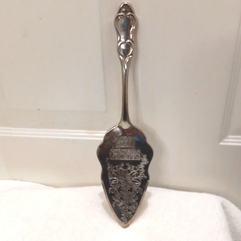Silver plated Cake & Pie Server 